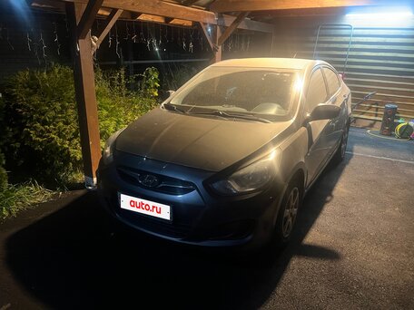 2013 Hyundai Solaris I, серый, 480000 рублей, вид 2