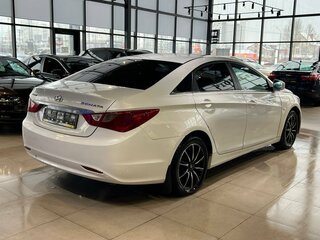 2011 Hyundai Sonata VI (YF), белый, 680000 рублей, вид 4