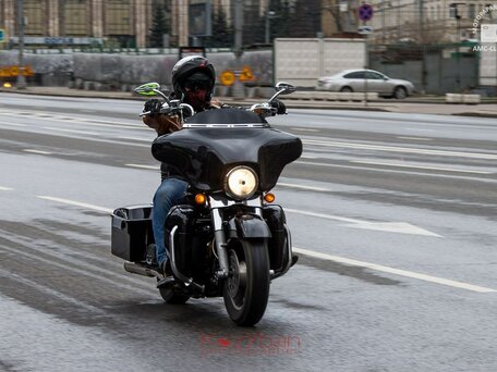 2006 Harley-Davidson Street Glide, чёрный, 1150000 рублей, вид 4