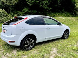 2010 Ford Focus II Рестайлинг, белый, 1150000 рублей, вид 4