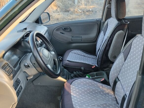 2001 Suzuki Grand Vitara I Рестайлинг, зелёный, 505000 рублей - вид 3