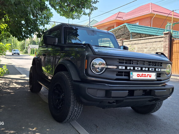 2022 Ford Bronco VI, серый, 4900000 рублей - вид 5