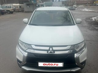 2017 Mitsubishi Outlander III Рестайлинг 2, белый, 2400000 рублей, вид 1