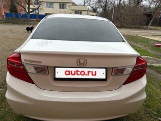 2012 Honda Civic IX, белый, 1050000 рублей, вид 3