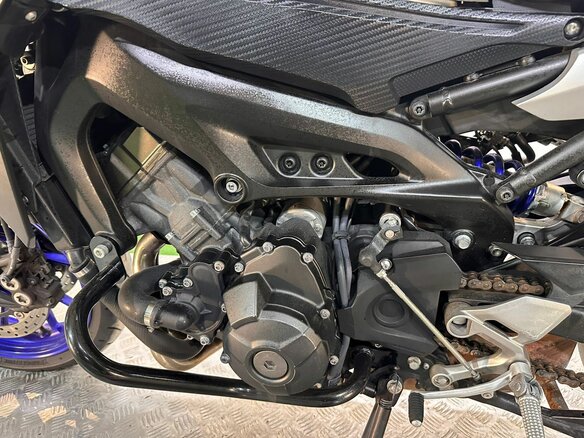2015 Yamaha MT-09 Tracer (FJ-09), серебристый, 645000 рублей - вид 12