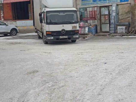 1999 Mercedes-Benz Atego, белый, 1950000 рублей, вид 1