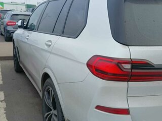 2020 BMW X7 30d I (G07), белый, 5900000 рублей, вид 4