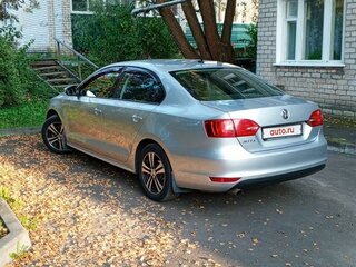 2013 Volkswagen Jetta VI, серебристый, 800000 рублей, вид 4