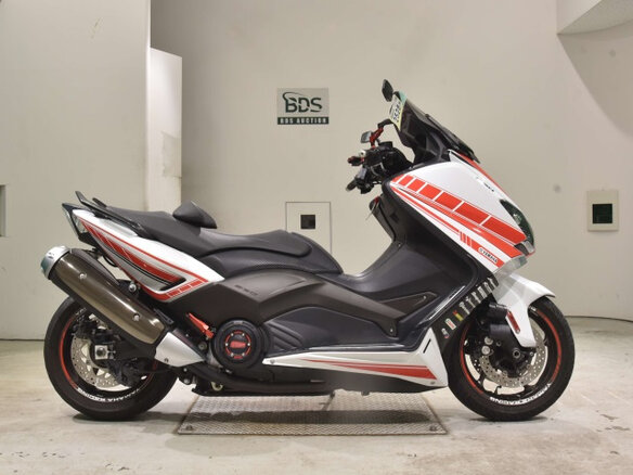 2013 Yamaha TMAX, белый, 600000 рублей
