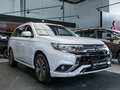 2022 Mitsubishi Outlander III Рестайлинг 3, белый - вид 2