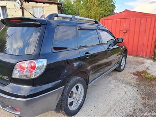 2004 Mitsubishi Outlander I, чёрный, 950000 рублей, вид 2