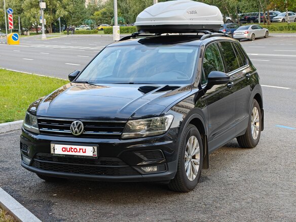 2017 Volkswagen Tiguan II, чёрный