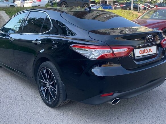 2019 Toyota Camry VIII (XV70), чёрный, 3395000 рублей - вид 4
