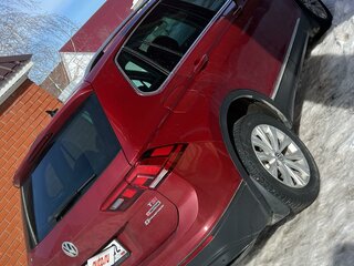 2017 Volkswagen Tiguan II, пурпурный, 2300000 рублей, вид 5