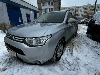 2013 Mitsubishi Outlander III, серебристый, 1550000 рублей, вид 4