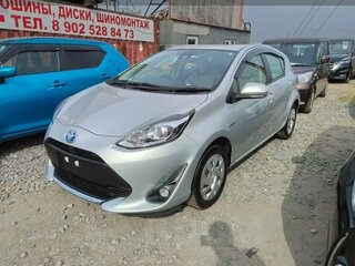 2020 Toyota Aqua I Рестайлинг 2, серебристый, 1300000 рублей, вид 3