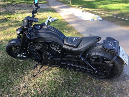 2008 Harley-Davidson V-Rod, чёрный, 4900000 рублей, вид 2