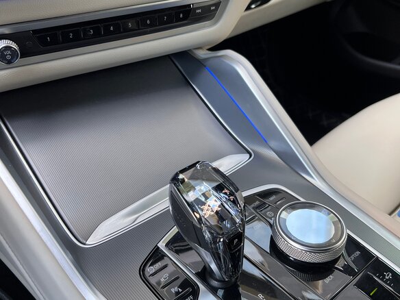 2021 BMW X6 40i III (G06), коричневый - вид 9