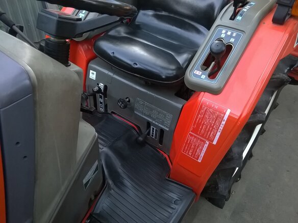 2012 Yanmar F-7, красный - вид 15