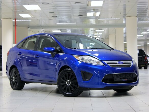 2013 Ford Fiesta Mk6 Рестайлинг, синий - вид 2