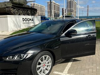 2017 Jaguar XE I, чёрный, 2600000 рублей, вид 3