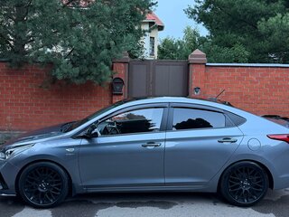 2019 Hyundai Solaris II, серый, 1320000 рублей, вид 3