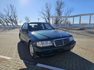 1998 Mercedes-Benz C-Класс 180 I (W202) Рестайлинг, зелёный, 2000000 рублей, вид 3