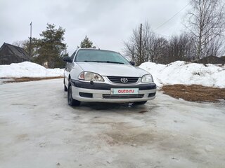2001 Toyota Avensis I Рестайлинг, серебристый, 215000 рублей, вид 1