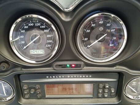 2010 Harley-Davidson Electra Glide, фиолетовый, 1177000 рублей, вид 5