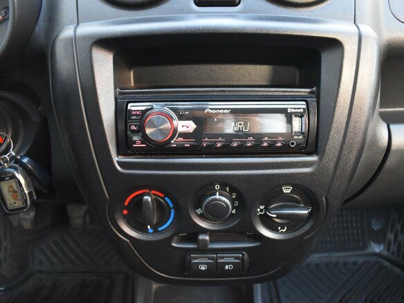 2012 Lada (ВАЗ) Granta I, серебристый - вид 12