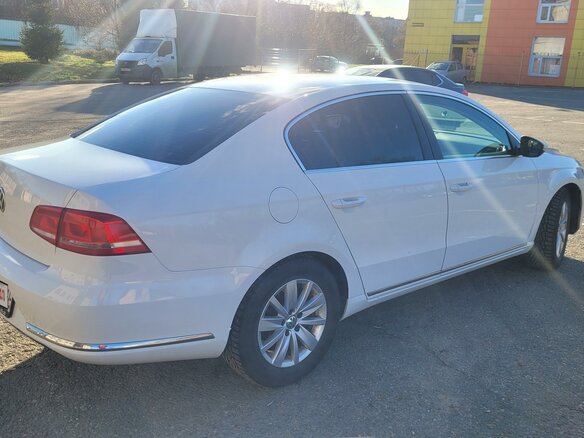 2012 Volkswagen Passat B7, белый, 750000 рублей - вид 3