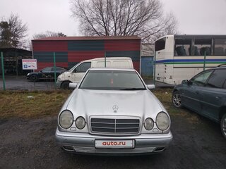 1998 Mercedes-Benz E-Класс 240 II (W210, S210), серебристый, 500000 рублей, вид 2