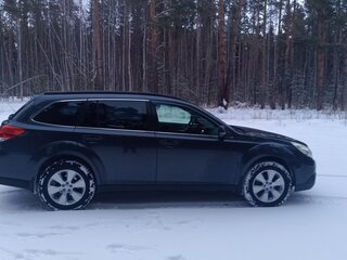 2010 Subaru Outback IV, серый, 1400000 рублей, вид 4