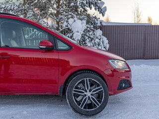 2013 SEAT Alhambra II, красный, 1500000 рублей, вид 2