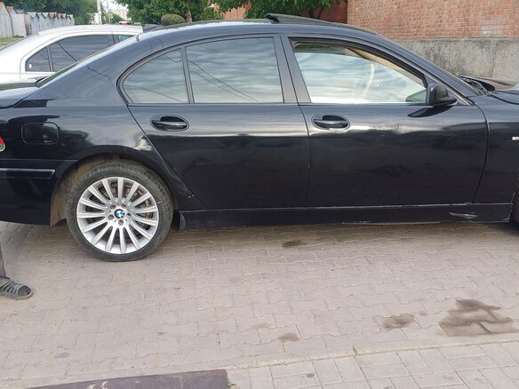2002 BMW 7 серии 735i IV (E65/E66), чёрный, 650000 рублей - вид 4