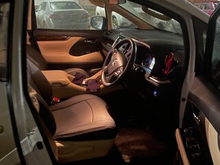 2018 Toyota Vellfire II Рестайлинг, белый, 4400000 рублей, вид 5