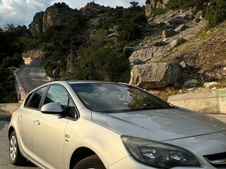 2013 Opel Astra J Рестайлинг, серебристый, 1150000 рублей, вид 2