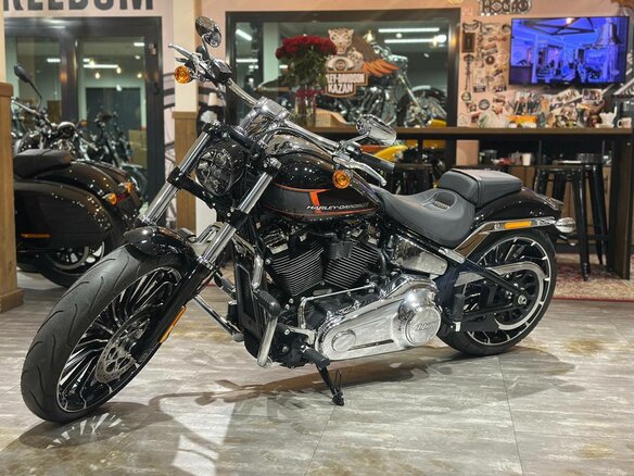 2023 Harley-Davidson Breakout, чёрный, 3250000 рублей - вид 5