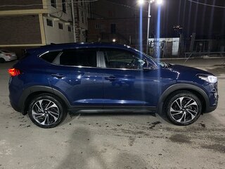 2018 Hyundai Tucson III Рестайлинг, синий, 2300000 рублей, вид 4