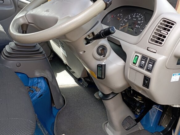 2013 Toyota Dyna, синий, 2200000 рублей - вид 15