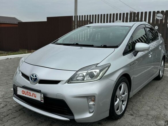2012 Toyota Prius III Рестайлинг (XW30), серебристый, 1250000 рублей - вид 7