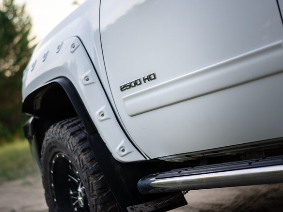 2013 Chevrolet Silverado II (GMT900), белый, 3000000 рублей - вид 38