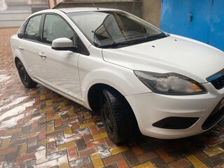 2011 Ford Focus II Рестайлинг, белый, 675000 рублей, вид 4
