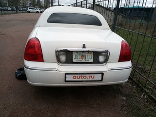 2004 Lincoln Town Car III Рестайлинг, белый, 420000 рублей, вид 3
