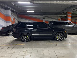 2008 Jeep Grand Cherokee SRT8 III (WK), чёрный, 3000000 рублей, вид 2