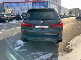 2022 BMW X7 40i I (G07), серый, 11500000 рублей, вид 4