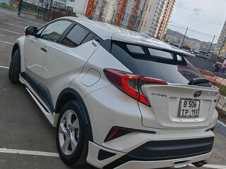 2018 Toyota C-HR I, белый, 2350000 рублей, вид 5