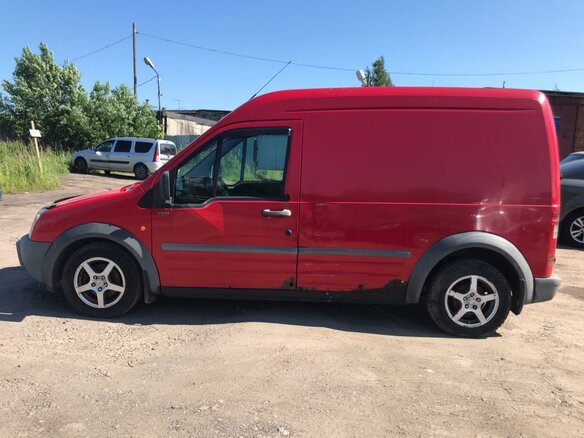 2004 Ford Transit Connect, красный, 280000 рублей - вид 3