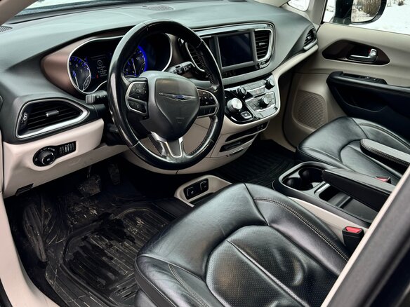 2019 Chrysler Pacifica RU, чёрный, 2540000 рублей - вид 10
