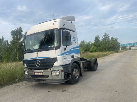 2004 Mercedes-Benz Actros, белый, 1850000 рублей, вид 2